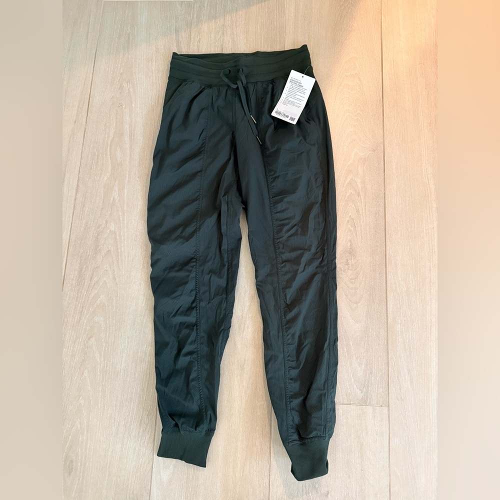NWT Lululemon Dance Studio Joggers in Rainforest Green, size 4